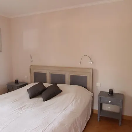 Les Mandiles Apartment