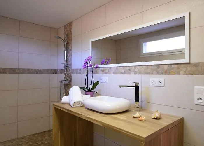 Les Mandiles Apartment *