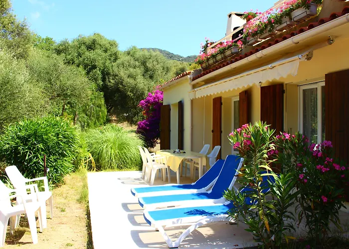 Les Mandiles Apartment *